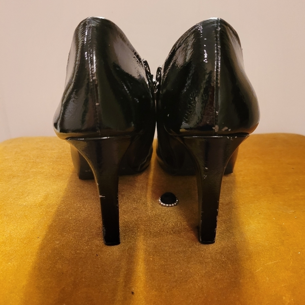 WHBM Chic Black Patent Leather Side Zip Slant Heel Ankle Bootie - Picture 10 of 16